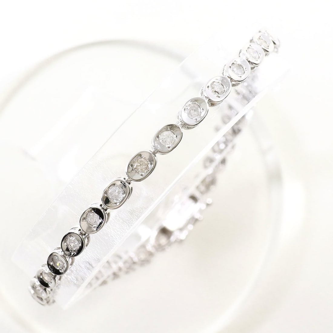 K14 14K WG White Gold Bracelet with 1.00ct Diamond, Certificate of Authenticity, Total Weight 4.1g,: --- Catalog ---Category: SizeLength: 18.5cm / 7.28''Weight: 4.1g / 0.14oz.Category: DesignType: Charm braceletColor: White goldMetal: White GoldStone: DiamondGender: WomenMaterial: White gold (14K)Met
