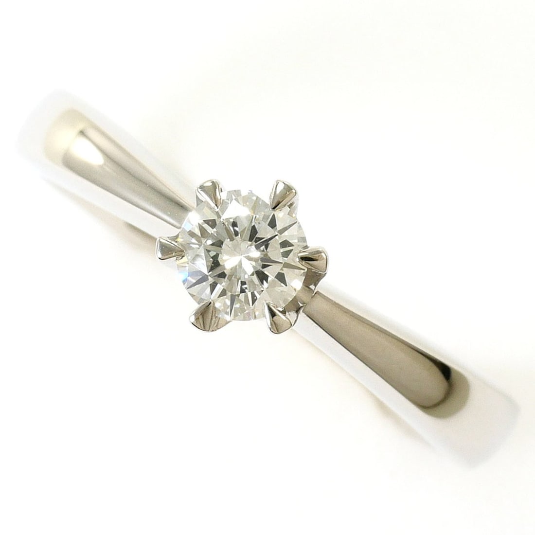 PT900 Platinum Ring, 1 Diamond, 0.310ct, VS1 Clarity, Certified, Total Weight 5.4g, Jewelry: --- Catalog ---Category: SizeWeight: 5.4g / 0.19oz.JP Size: 12US Size: 6.5Category: DesignType: Band ringColor: PlatinumMetal: PlatinumStone: DiamondGender: WomenMaterial: Platinum 900Category: Genera