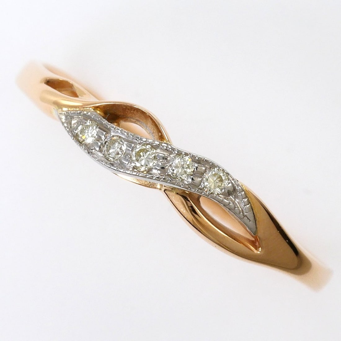 K14 14K WG White Gold Ring with 1 Diamond (carat mark not specified), Total Weight 1.2g, Jewelry: --- Catalog ---Category: SizeWidth: 3mm / 0.12''Weight: 1.2g / 0.04oz.JP Size: 16US Size: 8Category: DesignType: Band ringColor: Pink gold, White goldMetal: Gold, White GoldStone: DiamondGender: Women