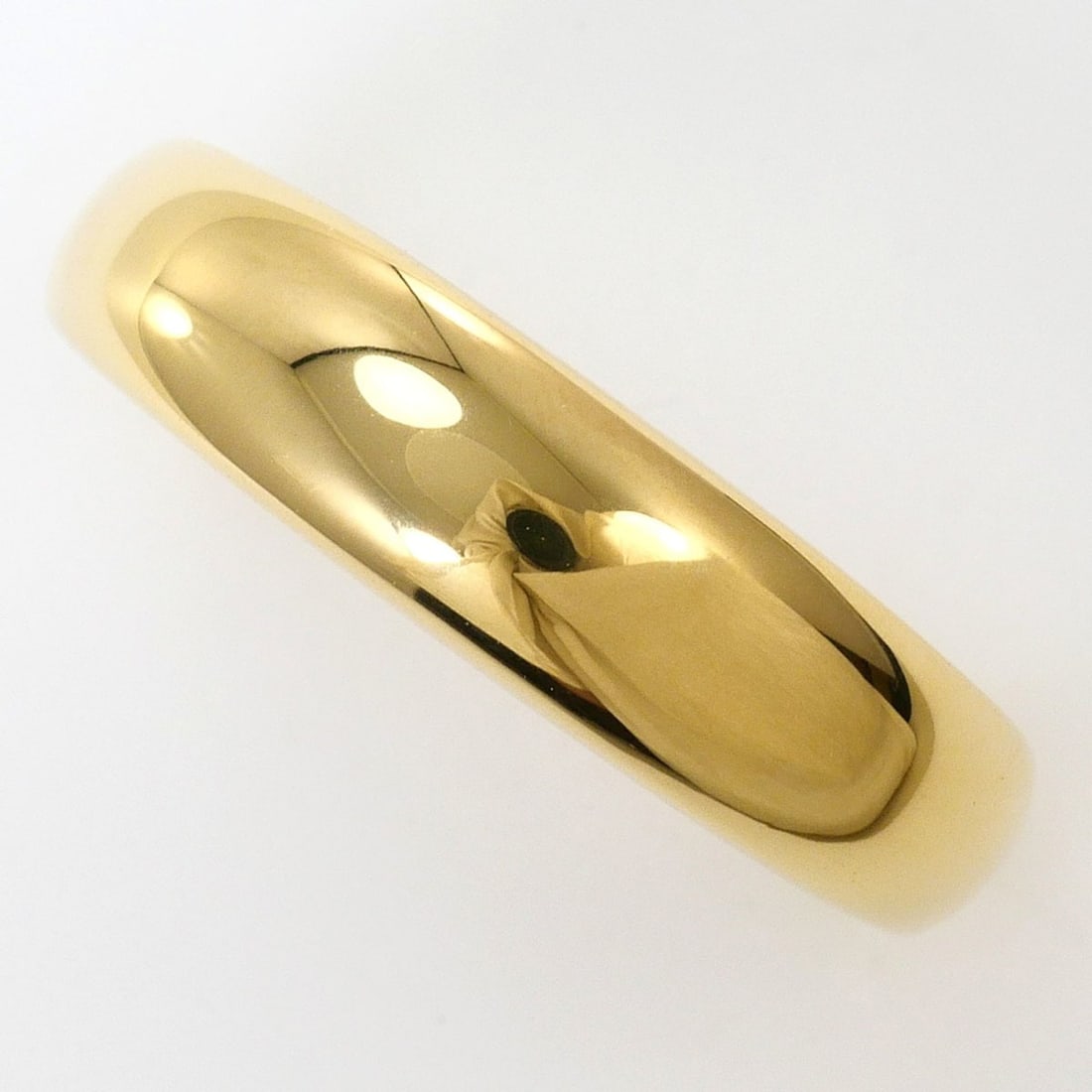 18K (18-karat) Yellow Gold Ring, Total Weight 3.0g, Jewelry: --- Catalog ---Category: SizeWidth: 6.5mm / 0.26''Weight: 3g / 0.1oz.JP Size: 7US Size: 4Category: DesignType: Band ringColor: Yellow goldMetal: GoldGender: WomenMaterial: Yellow gold (18K)Metal Purit
