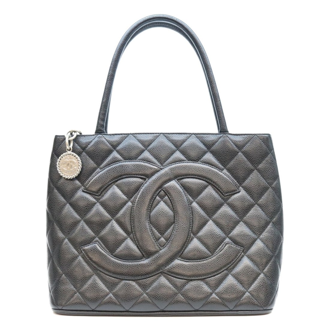 CHANEL Black Caviar Skin Tote Bag with Silver Hardware (Reissue) - Women's: --- Catalog ---Category: SizeSize (HxWxD): 24cm x 29cm x 14.5cm / 9.44'' x 11.41'' x 5.7''Category: DesignType: Tote bagColor: BlackGender: WomenMaterial: Grained Calfskin Hardware Color: SilverCatego