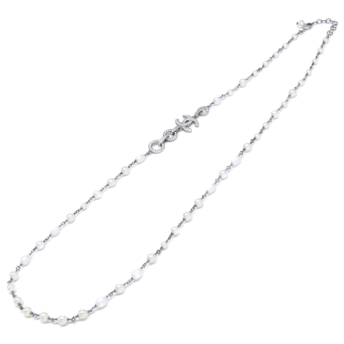 CHANEL I20S Rhinestone Coco Mark Baroque Pearl Necklace, Silver Hardware, Women's Necklace: --- Catalog ---Category: SizeNeck Circumference: 98 cm / 38.58''Category: DesignColor: SilverGender: WomenNecklace Type: NecklaceCategory: GeneralBrand: Chanel--- Item List ---Section: ConditionRankin
