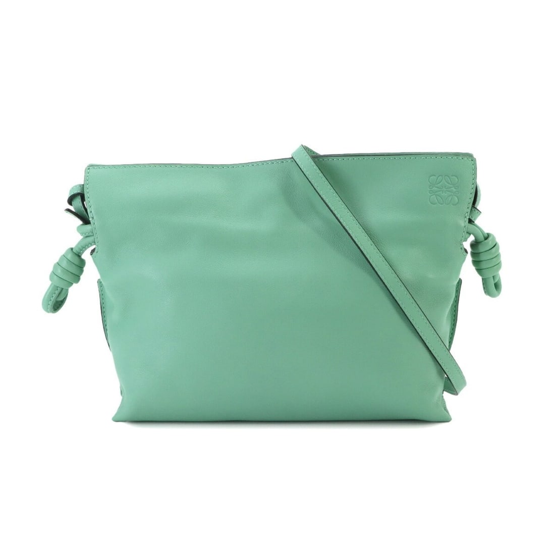 LOEWE Flamenco Clutch Mini Shoulder Handbag Leather Green Gold Hardware Bag: --- Catalog ---Category: SizeSize (HxWxD): 19cm x 23cm x 7cm / 7.48'' x 9.05'' x 2.75''Category: DesignType: Handbag, Shoulder bagColor: GreenGender: WomenMaterial: Leather Hardware Color: GoldCategor