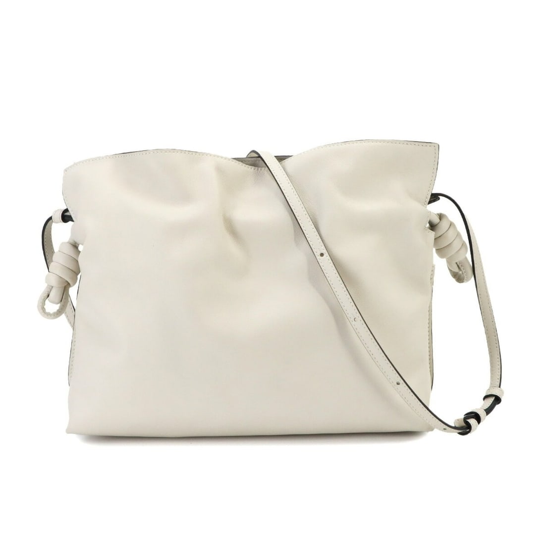 LOEWE Flamenco Clutch Medium Shoulder Handbag Leather White Gold Hardware Bag: --- Catalog ---Category: SizeSize (HxWxD): 25cm x 29.5cm x 9.5cm / 9.84'' x 11.61'' x 3.74''Category: DesignType: Handbag, Shoulder bagColor: WhiteGender: WomenMaterial: Leather Hardware Color: GoldCa