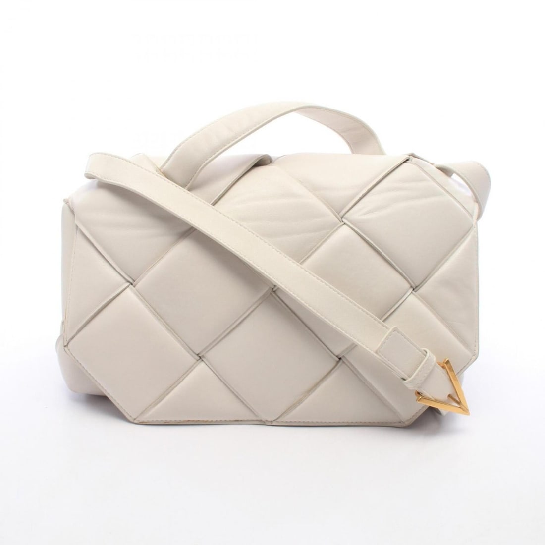 Bottega Veneta Maxi Intrecciato Padded Top Handle Bag, Shoulder Handbag, Lambskin Leather, Women's,: --- Catalog ---Category: SizeSize (HxWxD): 23cm x 34cm x 12cm / 9.05'' x 13.38'' x 4.72''Category: DesignType: Handbag, Shoulder bagColor: WhiteGender: WomenMaterial: Leather Leather/Fur Type: Lambski