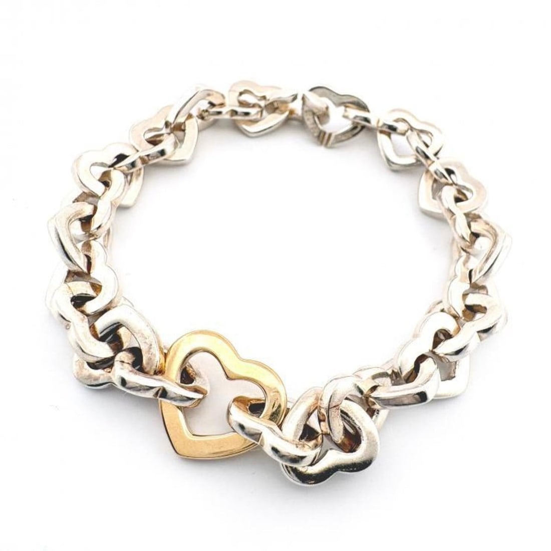 Tiffany & Co. Heart Link Bracelet, 750YG (Yellow Gold), SV925 (Sterling Silver) Chain, Silver: --- Catalog ---Category: SizeLength: 19cm / 7.48''Category: DesignType: Charm braceletGender: WomenMaterial: Gold (18K), Silver 925Category: GeneralBrand: Tiffany--- Item List ---Section: ConditionRan