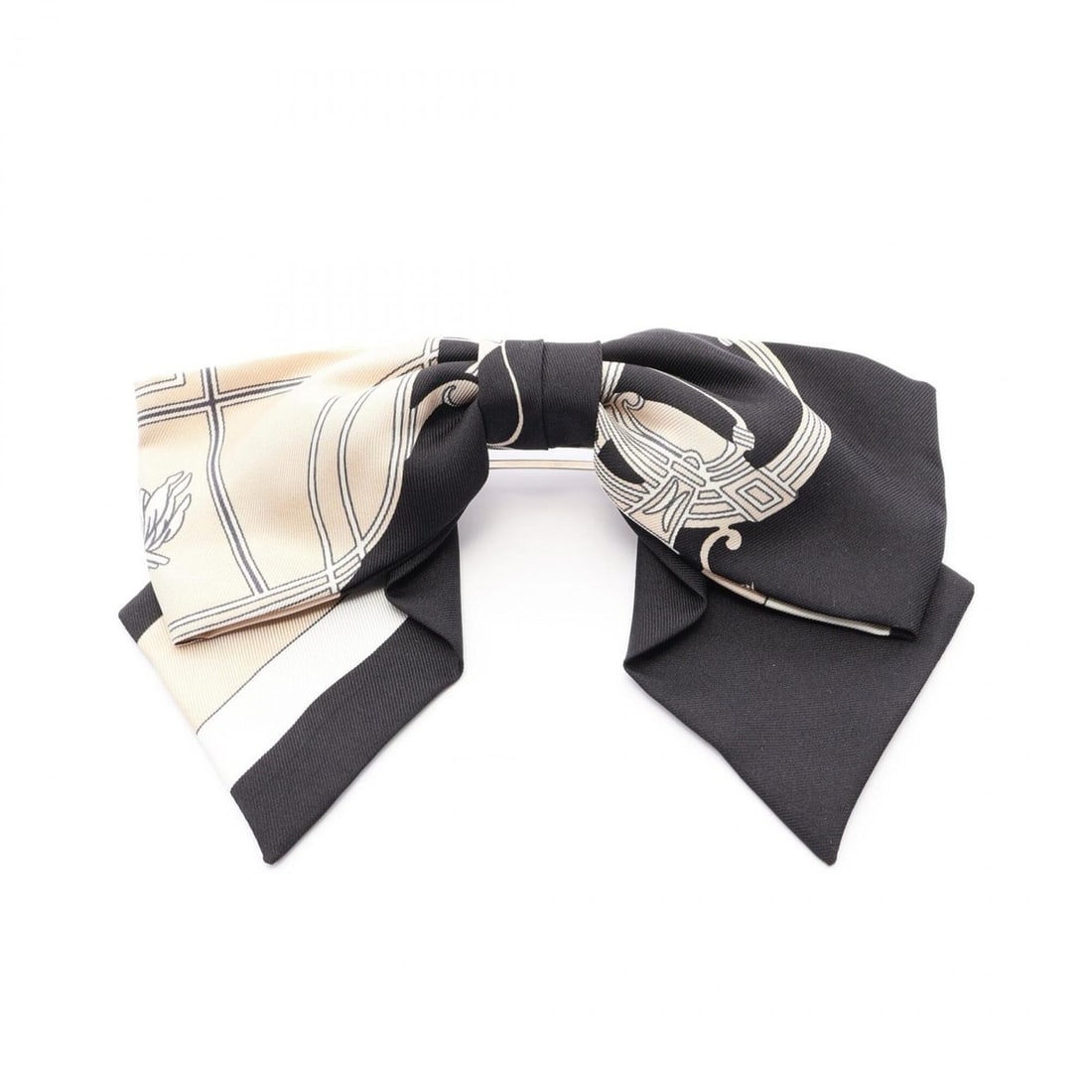Hermes EX-LIBRIS Ribbon Hair Accessory Barrette - Silk Women's Beige/Black: --- Catalog ---Category: SizeSize (LxW): 11cm x 17cm / 4.33'' x 6.69''Category: DesignType: BarretteColor: Beige, BlackGender: WomenMaterial: SilkCategory: GeneralBrand: Hermes--- Item List ---Section