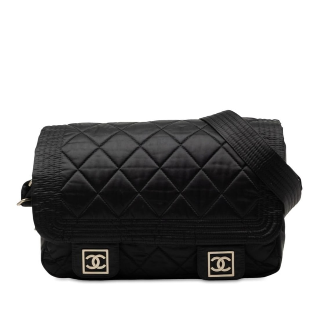 Chanel Sport Line Coco Mark Crossbody Shoulder Bag Messenger Black Nylon Women's CHANEL: --- Catalog ---Category: SizeSize (HxWxD): 22cm x 30cm x 10.5cm / 8.66'' x 11.81'' x 4.13''Category: DesignType: Shoulder bagColor: BlackGender: WomenMaterial: Nylon Category: GeneralBrand: Chanel--- 