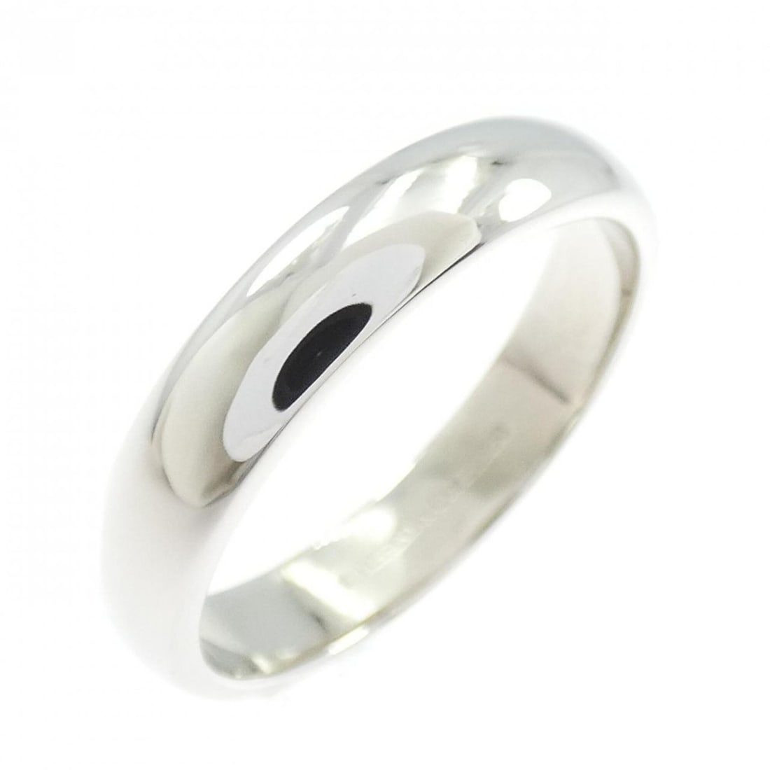 Tiffany & Co. Wedding Band Ring: --- Catalog ---Category: SizeJP Size: 20US Size: 10Category: DesignType: Band ringGender: Women,MenMaterial: Platinum 950Category: GeneralBrand: Tiffany--- Item List ---Section: ConditionRanking: