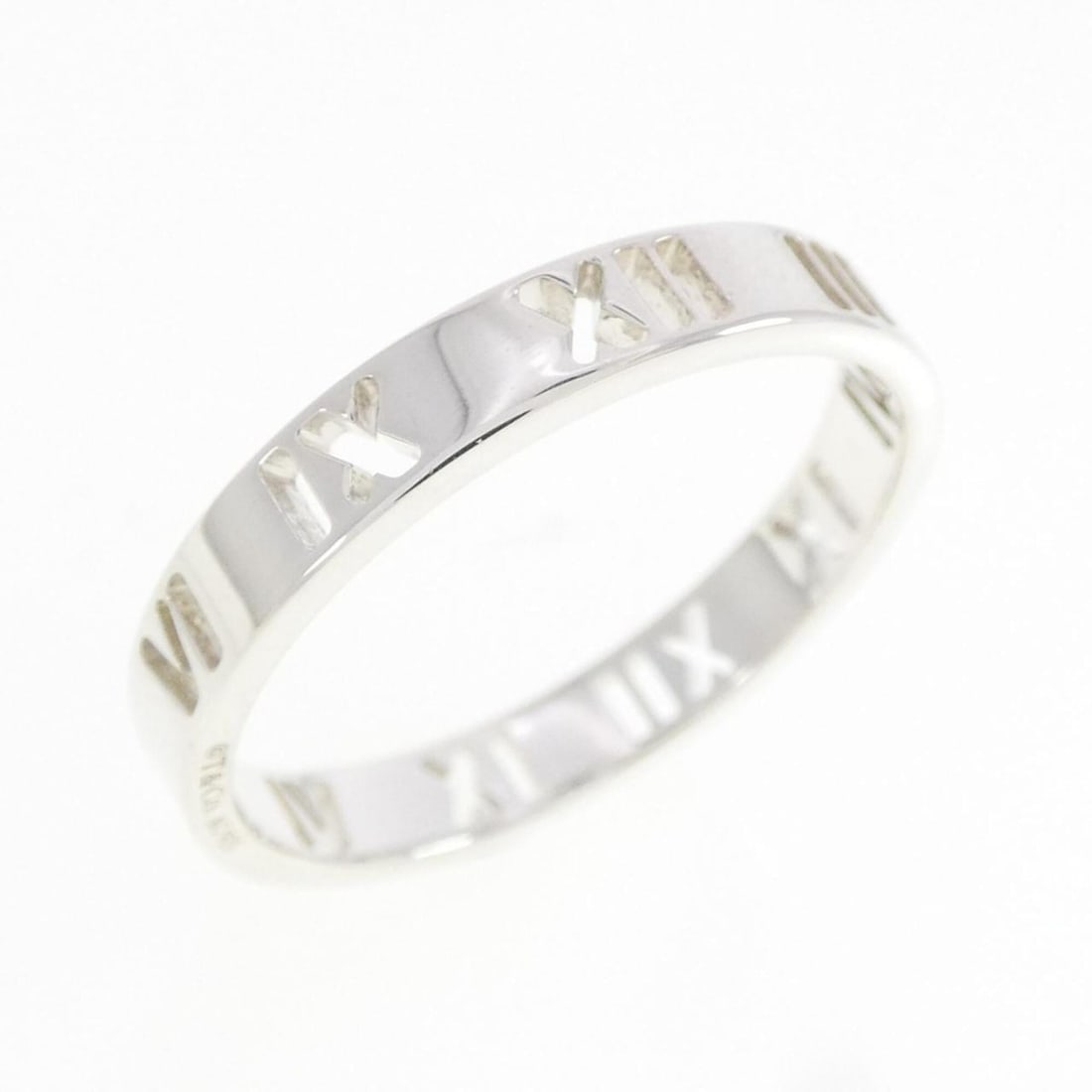 Tiffany Atlas Narrow Ring: --- Catalog ---Category: SizeJP Size: 20US Size: 10Category: DesignType: Band ringGender: WomenMaterial: Silver 925Category: GeneralBrand: Tiffany--- Item List ---Section: ConditionRanking: Rank SA