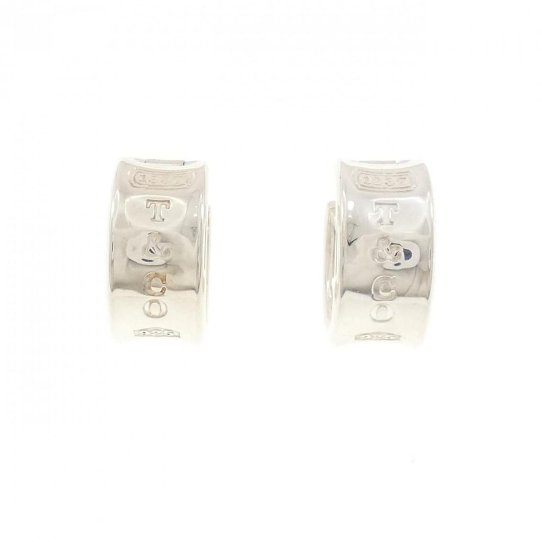 Tiffany & Co. 1837 Earrings: --- Catalog ---Category: SizeSize (HxWxD): 18.20mm x 9.50mm / 0.72'' x 0.37''Category: DesignType: Hoop earringsGender: Women,MenMaterial: Silver 925Category: GeneralBrand: Tiffany--- Item List