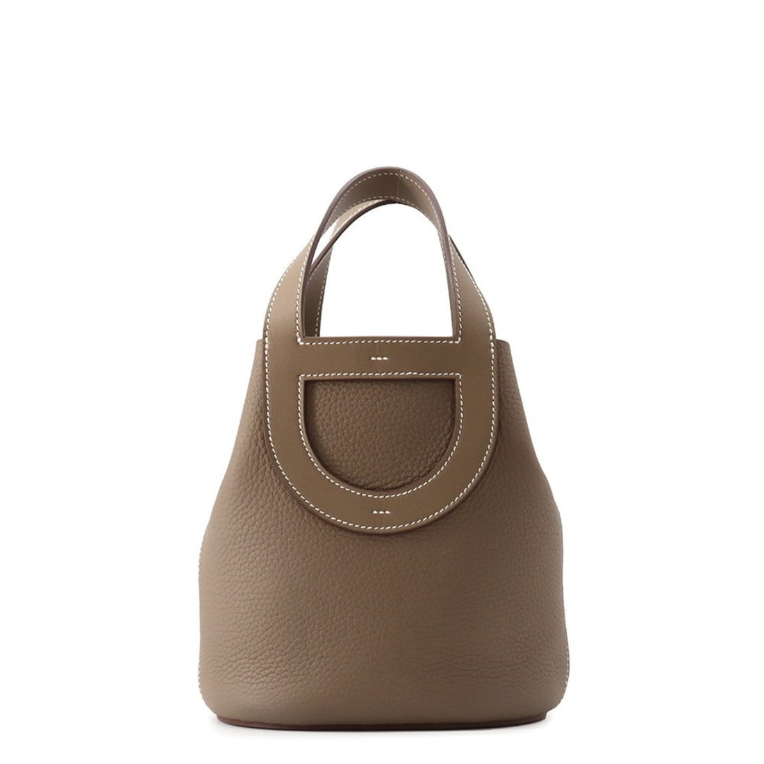 Hermes In the Loop 18 Tote Bag, Etoupe, Taurillon Clemence Leather, Swift K Stamp.: --- Catalog ---Category: SizeWeight: 350g / 12.34oz.Size (HxWxD): 19cm x 18cm x 13cm / 7.48'' x 7.08'' x 5.11''Category: DesignType: Tote bagColor: Etoupe grayGender: WomenClosure: OpenMaterial: Tauri