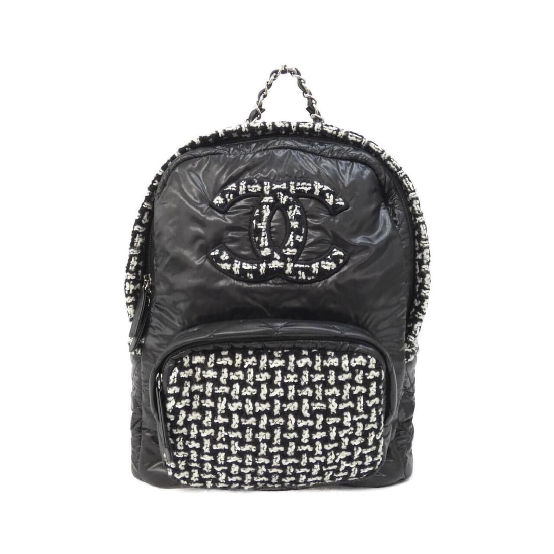 Chanel AS2109 Backpack: --- Catalog ---Category: SizeSize (HxWxD): 34cm x 28cm x 10cm / 13.38'' x 11.02'' x 3.93''Category: DesignType: BackpackColor: Black, WhiteGender: WomenMaterial: Nylon , Tweed Hardware Color: