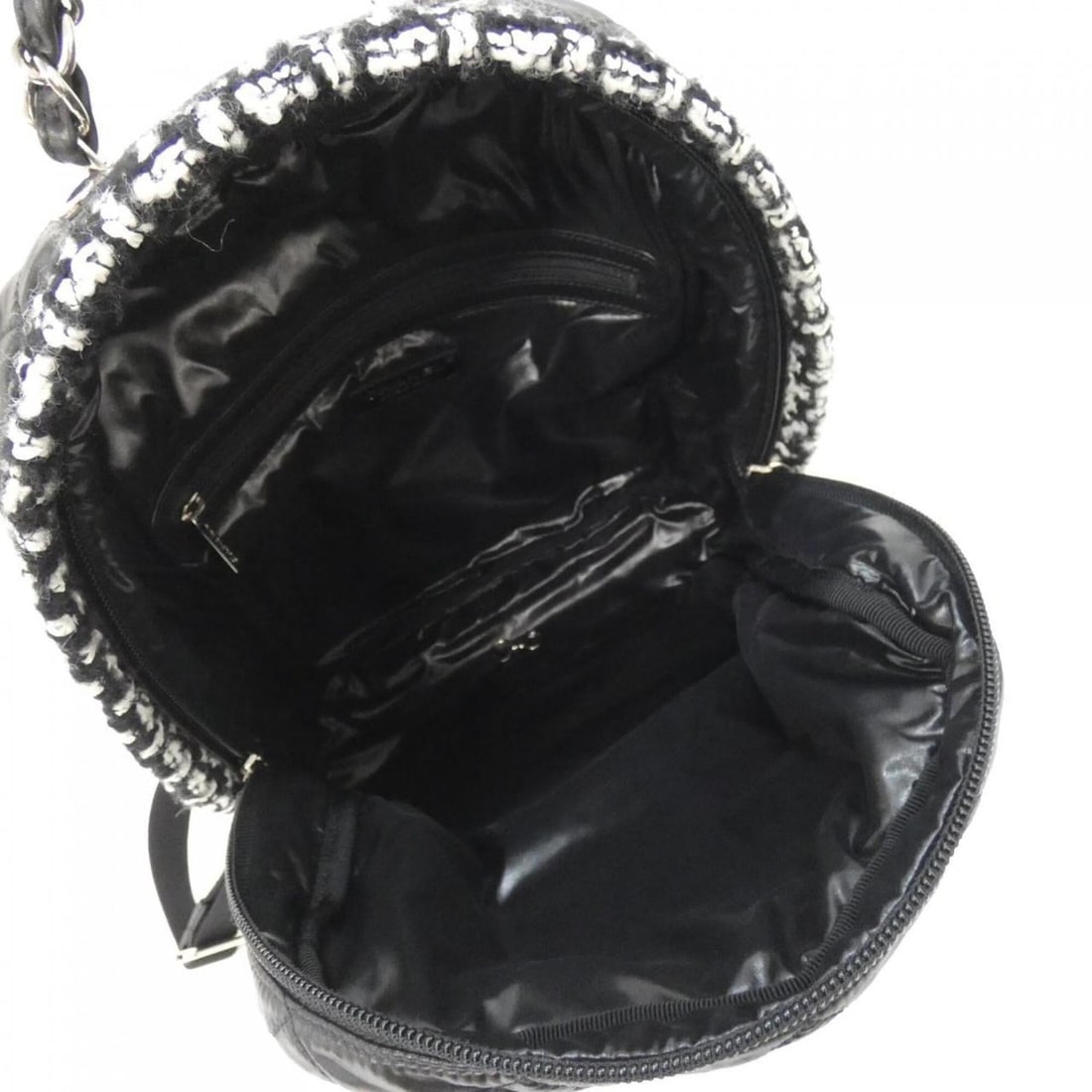 Chanel AS2109 Backpack - 7