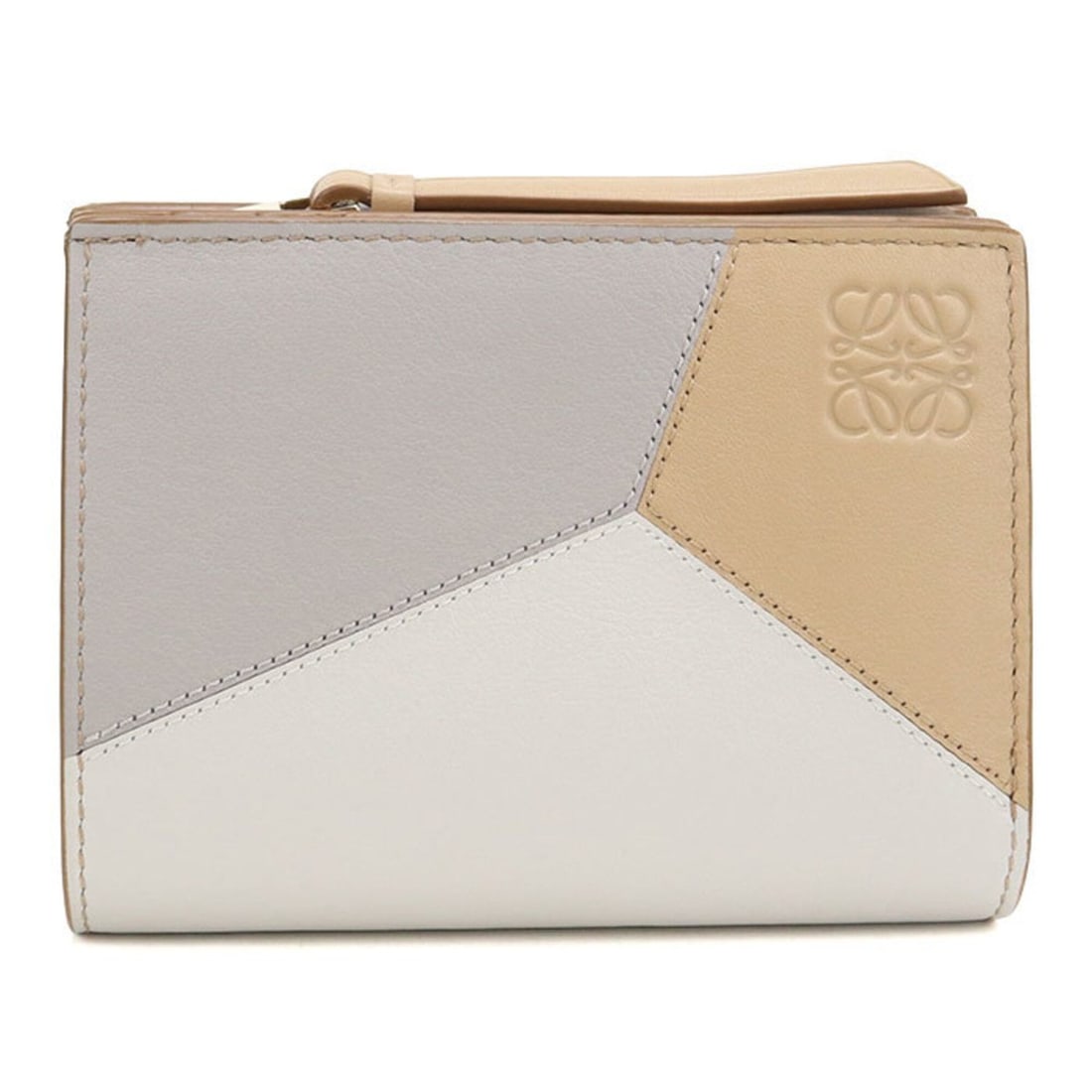 LOEWE (Loewe) Bi-fold Wallet Compact Puzzle Women's White: --- Catalog ---Category: SizeSize (HxWxD): 8.5cm x 11.5cm x 3cm / 3.34'' x 4.52'' x 1.18''Category: DesignType: Wallet (bi-fold)Color: WhiteGender: WomenMaterial: Leather Leather/Fur Type: CalfskinCat