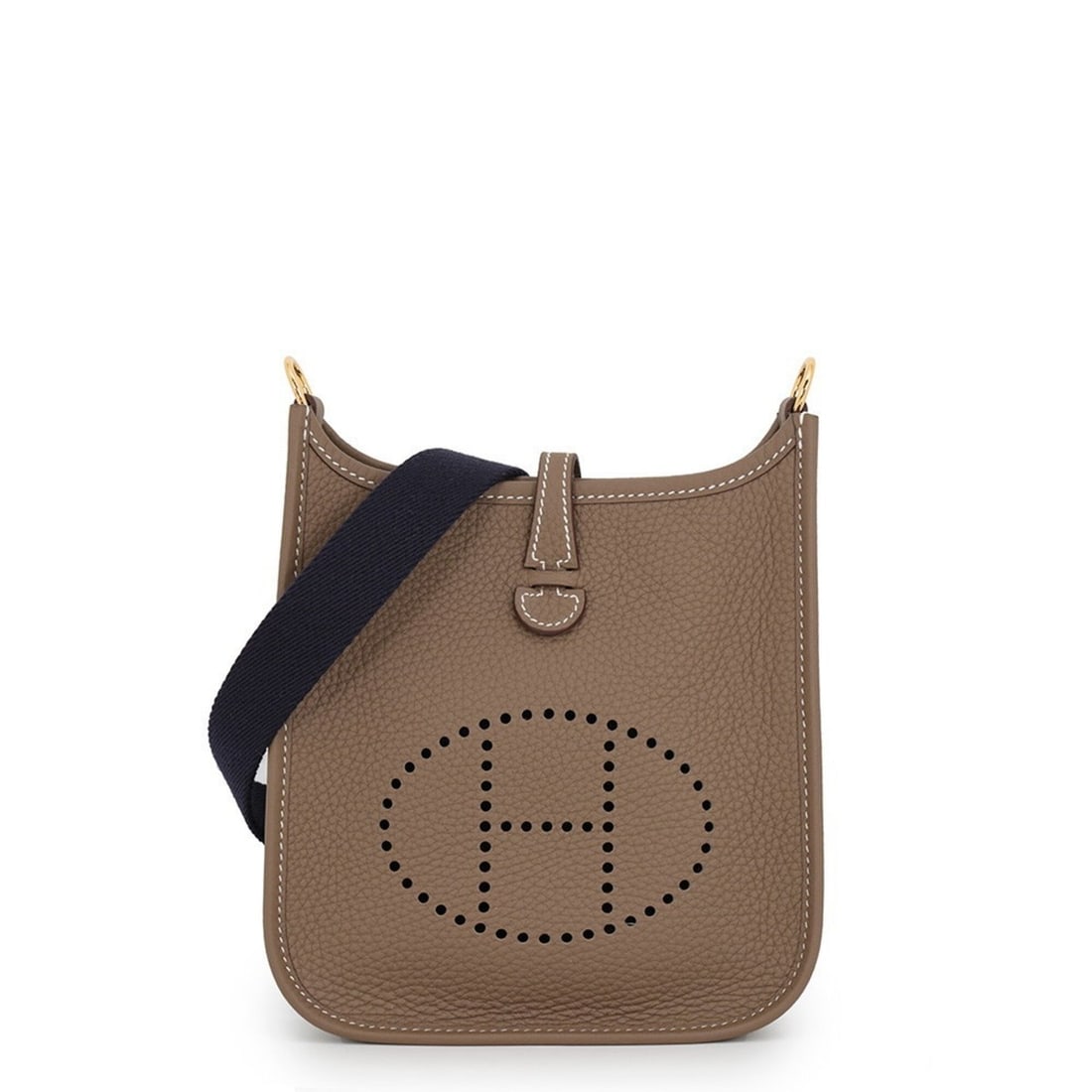 Hermes Evelyne TPM 111cm Amazon Etoupe Blue Indigo Taurillon Clemence Leather K Stamp Handbag: --- Catalog ---Category: SizeSize (HxWxD): 19cm x 16cm x 5.5cm / 7.48'' x 6.29'' x 2.16''Category: DesignType: Shoulder bagColor: Blue indigo, Etoupe grayGender: WomenMaterial: Taurillon clemence leat
