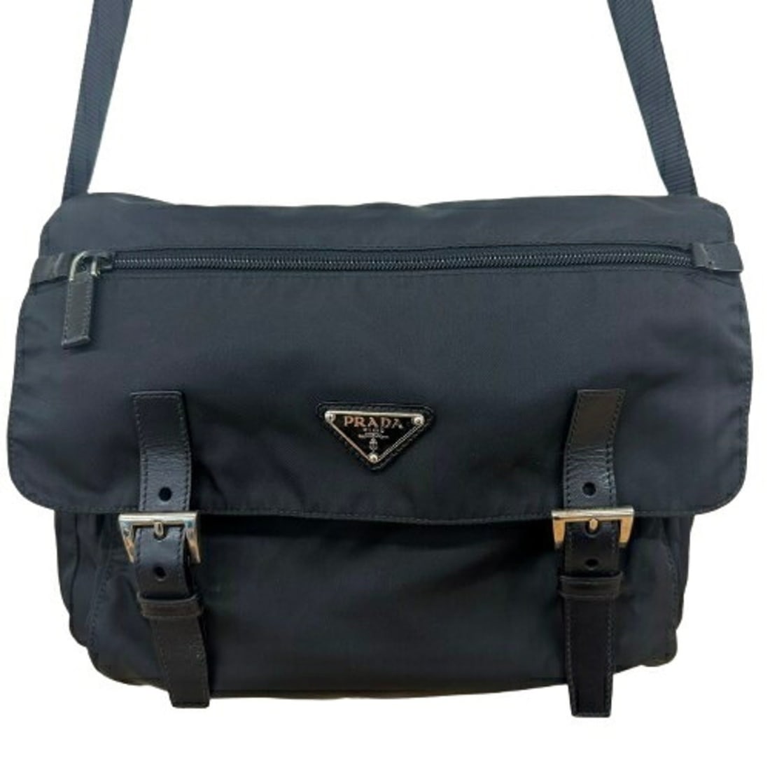 PRADA BT6671 Shoulder Bag, Nylon, Black, Unisex: --- Catalog ---Category: SizeSize (HxWxD): 21cm x 29cm x 11cm / 8.26'' x 11.41'' x 4.33''Category: DesignType: Messenger bag, Shoulder bagColor: BlackGender: Unisex,Women,MenMaterial: Nylon Category: