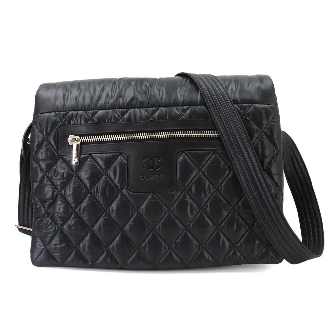 Chanel Coco Cocoon Medium Shoulder Handbag, Nylon Leather, Black with Silver Hardware, A48617 Bag: --- Catalog ---Category: SizeSize (HxWxD): 28cm x 34cm x 9cm / 11.02'' x 13.38'' x 3.54''Category: DesignType: Handbag, Shoulder bagColor: BlackGender: WomenMaterial: Nylon , Leather Category: