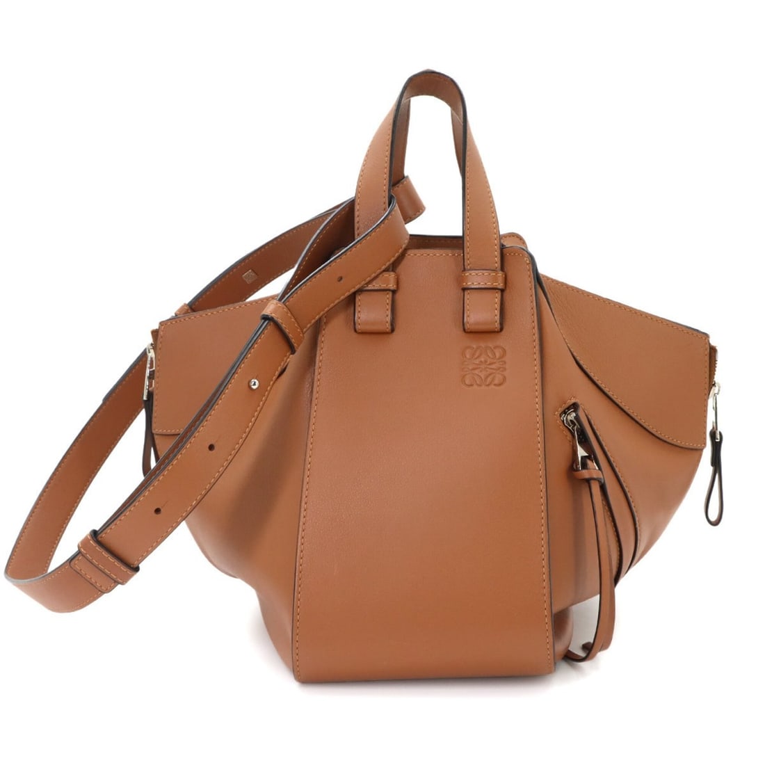 LOEWE Hammock Small 2-way Handbag Shoulder Bag Leather Brown Silver Hardware: --- Catalog ---Category: SizeSize (HxWxD): 24cm x 37cm x 27cm / 9.44'' x 14.56'' x 10.62''Category: DesignType: HandbagColor: BrownGender: WomenMaterial: Leather Category: GeneralBrand: LoeweCountry