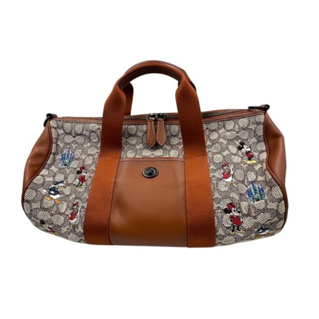 COACH x WDW (Washington Disney) Collaboration Disney Embroidered Signature Boston Bag A2280: --- Catalog ---Category: SizeSize (HxWxD): 21cm x 41cm x 24cm / 8.26'' x 16.14'' x 9.44''Category: DesignType: Boston bagColor: BeigeGender: WomenMaterial: Canvas , Leather Category: GeneralLine: Sign
