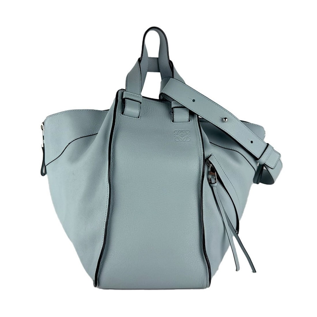 Loewe Hammock Medium Leather Handbag/Shoulder Bag, Light Blue/Silver, Women's (z10912): --- Catalog ---Category: SizeSize (HxWxD): 30cm x 43cm x 17cm / 11.81'' x 16.92'' x 6.69''Category: DesignType: Handbag, Shoulder bagColor: Light blueGender: WomenMaterial: Leather Category: GeneralBr