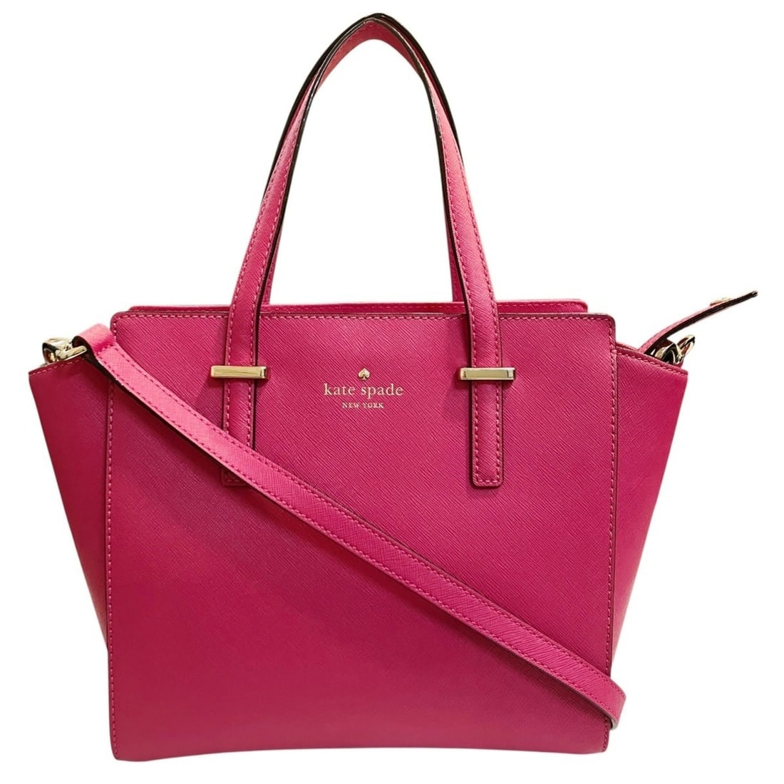 Kate Spade handbag, leather: --- Catalog ---Category: SizeSize (HxWxD): 13cm x 11.5cm / 5.11'' x 4.52''Category: DesignType: HandbagColor: PinkGender: WomenMaterial: Leather Category: GeneralBrand: Kate Spade--- Item List ---Sect