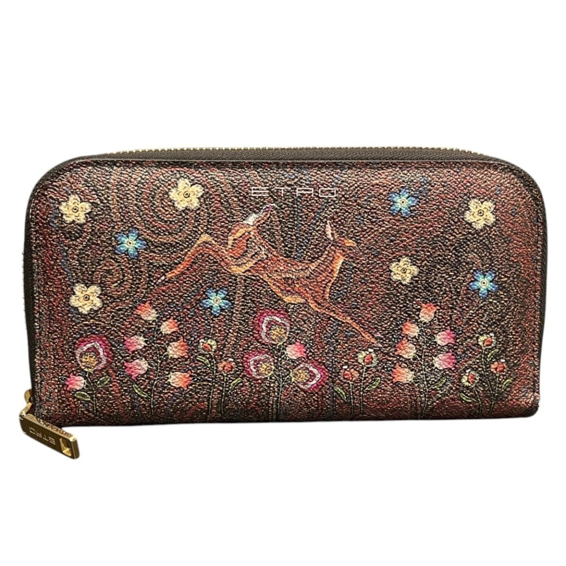 Etro Paisley Bambi x Flower Long Wallet PVC Leather: --- Catalog ---Category: SizeSize (HxWxD): 10cm x 2.5cm / 3.93'' x 0.98''Category: DesignType: Coin purse/coin caseColor: BrownGender: WomenMaterial: PVC , Leather Category: GeneralBrand: Etro--- Item