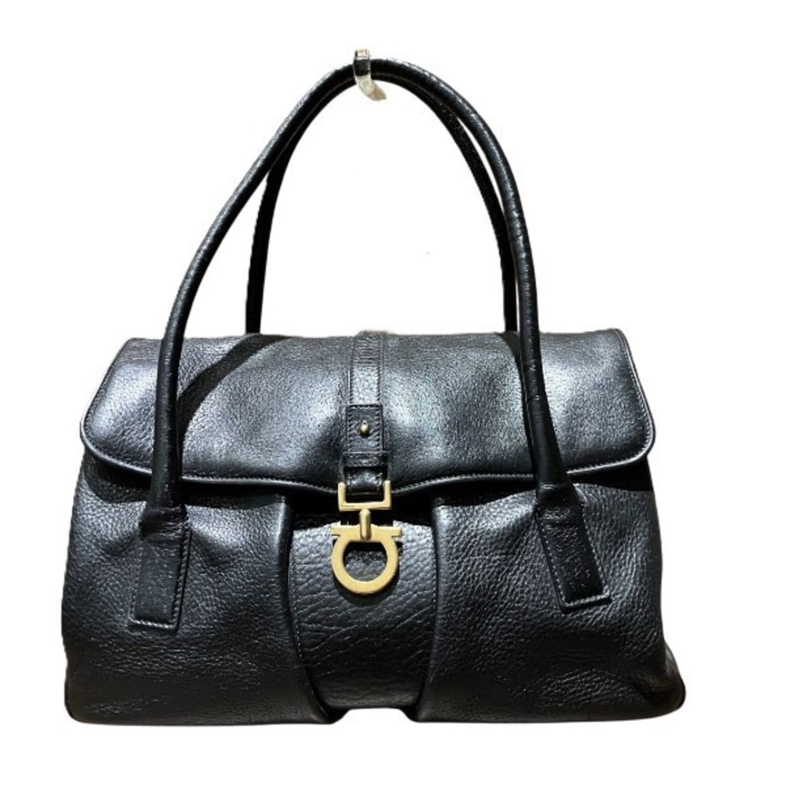 Salvatore Ferragamo Ferragamo Gancini AB 21 6394 Bag, Handbag, Shoulder Women's: --- Catalog ---Category: SizeSize (HxWxD): 22cm x 36cm x 16cm / 8.66'' x 14.17'' x 6.29''Category: DesignType: Handbag, Shoulder bagColor: BlackGender: WomenMaterial: Leather Category: GeneralMPN: AB 
