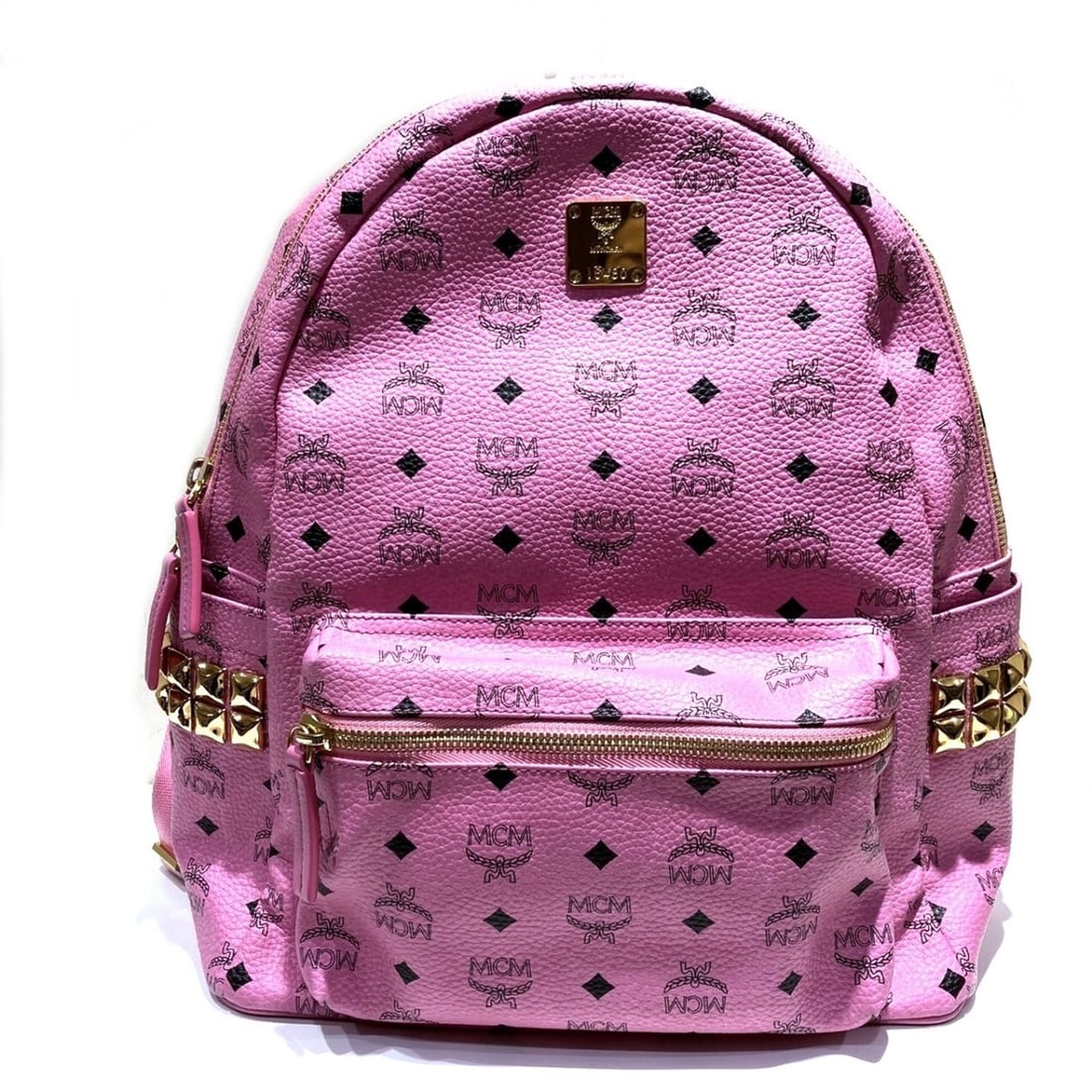 MCM Visetos Studded Backpack, Leather, MMK5SVE38PK001: --- Catalog ---Category: SizeSize (HxWxD): 41cm x 33cm x 15cm / 16.14'' x 12.99'' x 5.9''Category: DesignType: BackpackColor: PinkGender: WomenMaterial: Leather Category: GeneralMPN: MMK5SVE38PK001Bra