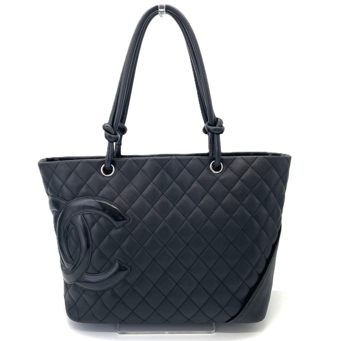 Chanel Cambon Line Large Tote Bag Black x A25169 Coco Mark Matelassé CHANEL: --- Catalog ---Category: SizeSize (HxWxD): 25cm x 40cm x 15cm / 9.84'' x 15.74'' x 5.9''Category: DesignType: Tote bagColor: BlackGender: WomenMaterial: Cambon ligne Category: GeneralMPN: A25169Brand: