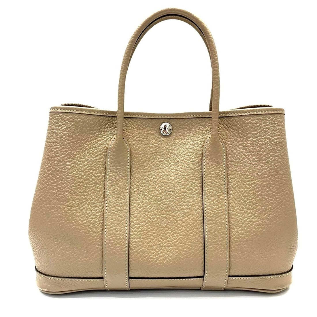 Hermes Garden TPM Country Leather Handbag, Beige, X Stamp: --- Catalog ---Category: SizeSize (HxWxD): 21cm x 31cm x 14cm / 8.26'' x 12.2'' x 5.51''Category: DesignType: HandbagColor: BeigeGender: WomenMaterial: Country leather Category: GeneralBrand: Hermes--
