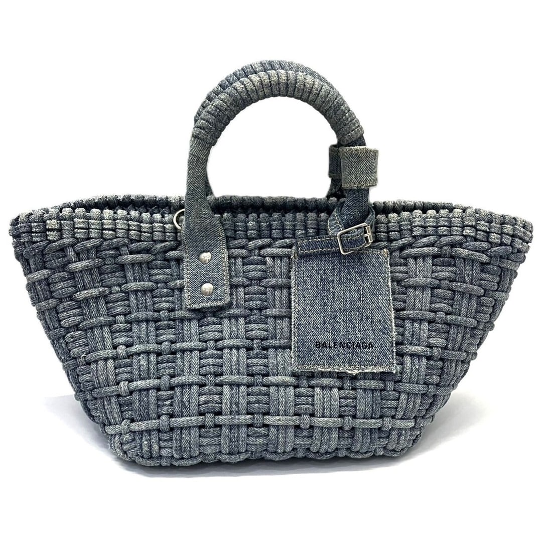 Balenciaga Bistro Tote XS Denim Shoulder Bag Indigo Blue 671342 BALENCIAGA: --- Catalog ---Category: SizeSize (HxWxD): 20cm x 22.5cm x 13cm / 7.87'' x 8.85'' x 5.11''Category: DesignType: Shoulder bagGender: WomenMaterial: Denim Category: GeneralMPN: 671342Brand: