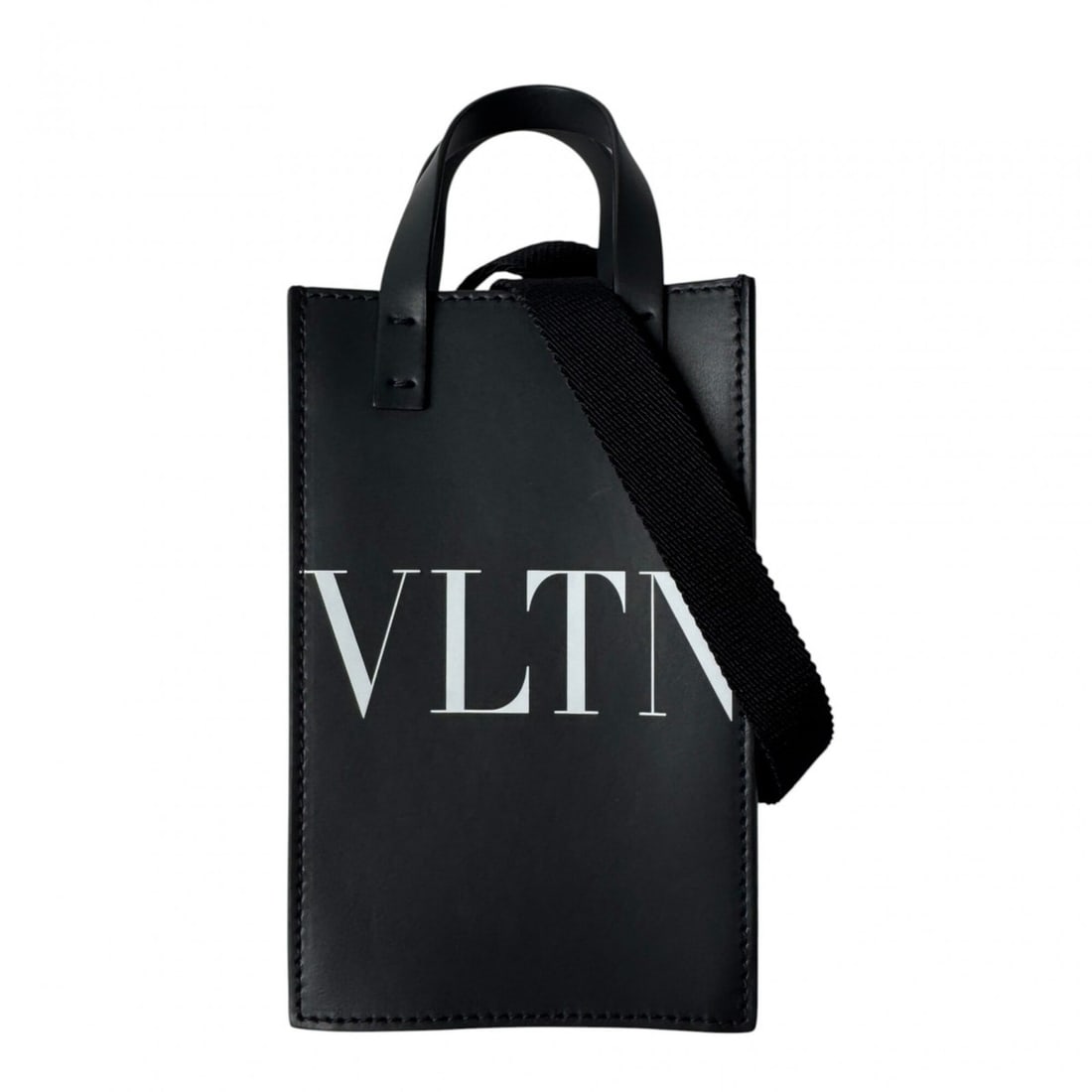 Valentino VALENTINO 2-way Shoulder Bag Handbag Phone Case VLTN Logo Crossbody for Women: --- Catalog ---Category: SizeSize (HxWxD): 17.5cm x 11cm x 2.5cm / 6.88'' x 4.33'' x 0.98''Category: DesignType: Handbag, Shoulder bagColor: BlackGender: WomenMaterial: Leather Category: GeneralBrand: