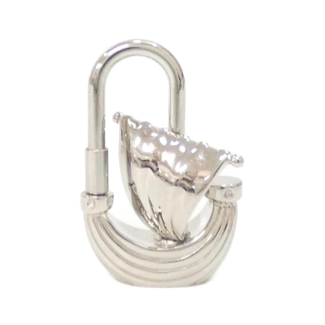 Hermes YACHT Cadena 047413CK Keychain: --- Catalog ---Category: SizeSize (HxWxD): 4cm x 2.5cm / 1.57'' x 0.98''Category: DesignType: KeyringColor: SilverGender: Women,MenCategory: GeneralMPN: 047413CKBrand: Hermes--- Item List ---Section: 