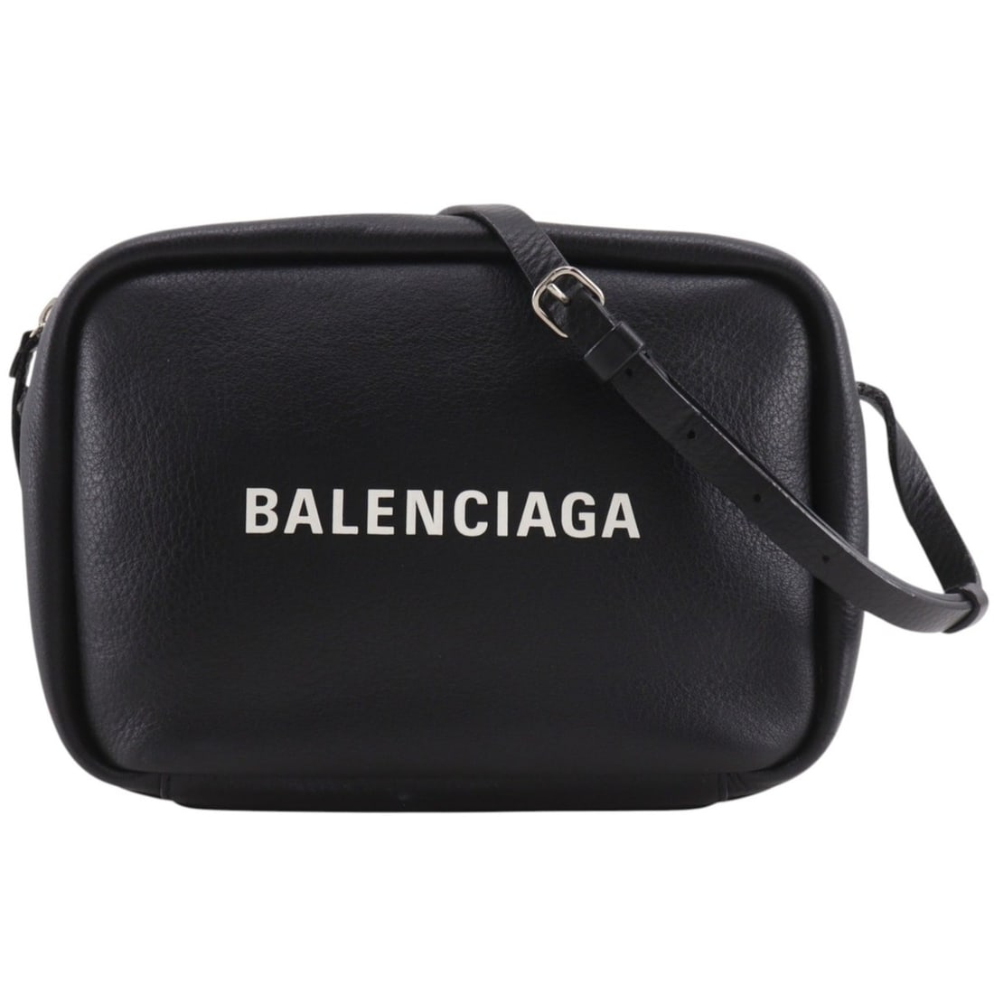 Balenciaga Everyday Camera Bag Shoulder 489812 Leather Black Crossbody camera bag Unisex: --- Catalog ---Category: SizeSize (HxWxD): 16cm x 24cm x 6cm / 6.29'' x 9.44'' x 2.36''Category: DesignType: Shoulder bagColor: BlackGender: Men,WomenMaterial: Leather Category: GeneralBrand: Balencia