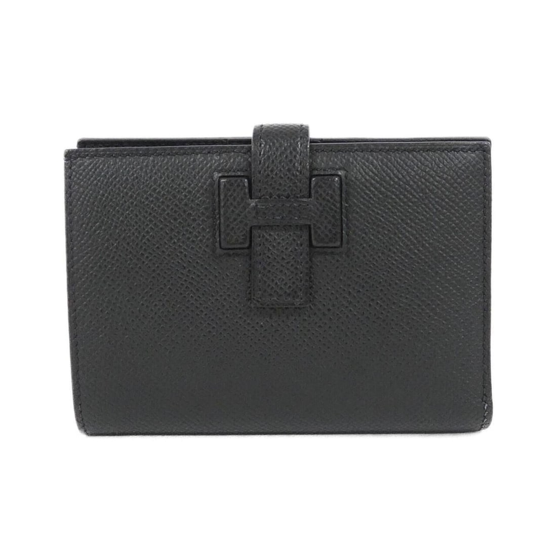 Hermes New H Passant Compact 085779CK Wallet: --- Catalog ---Category: SizeSize (HxWxD): 9cm x 12cm x 2cm / 3.54'' x 4.72'' x 0.78''Category: DesignType: Wallet (bi-fold)Color: BlackGender: Women,MenMaterial: Epsom leather Category: GeneralMPN: 0