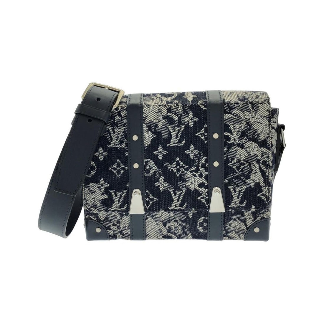 Louis Vuitton Monogram Tapestry Trunk Messenger M57282 Shoulder Bag: --- Catalog ---Category: SizeSize (HxWxD): 19cm x 24cm x 5.5cm / 7.48'' x 9.44'' x 2.16''Category: DesignType: Shoulder bagColor: BlueGender: Men,WomenMaterial: Canvas Hardware Color: SilverCategory: 