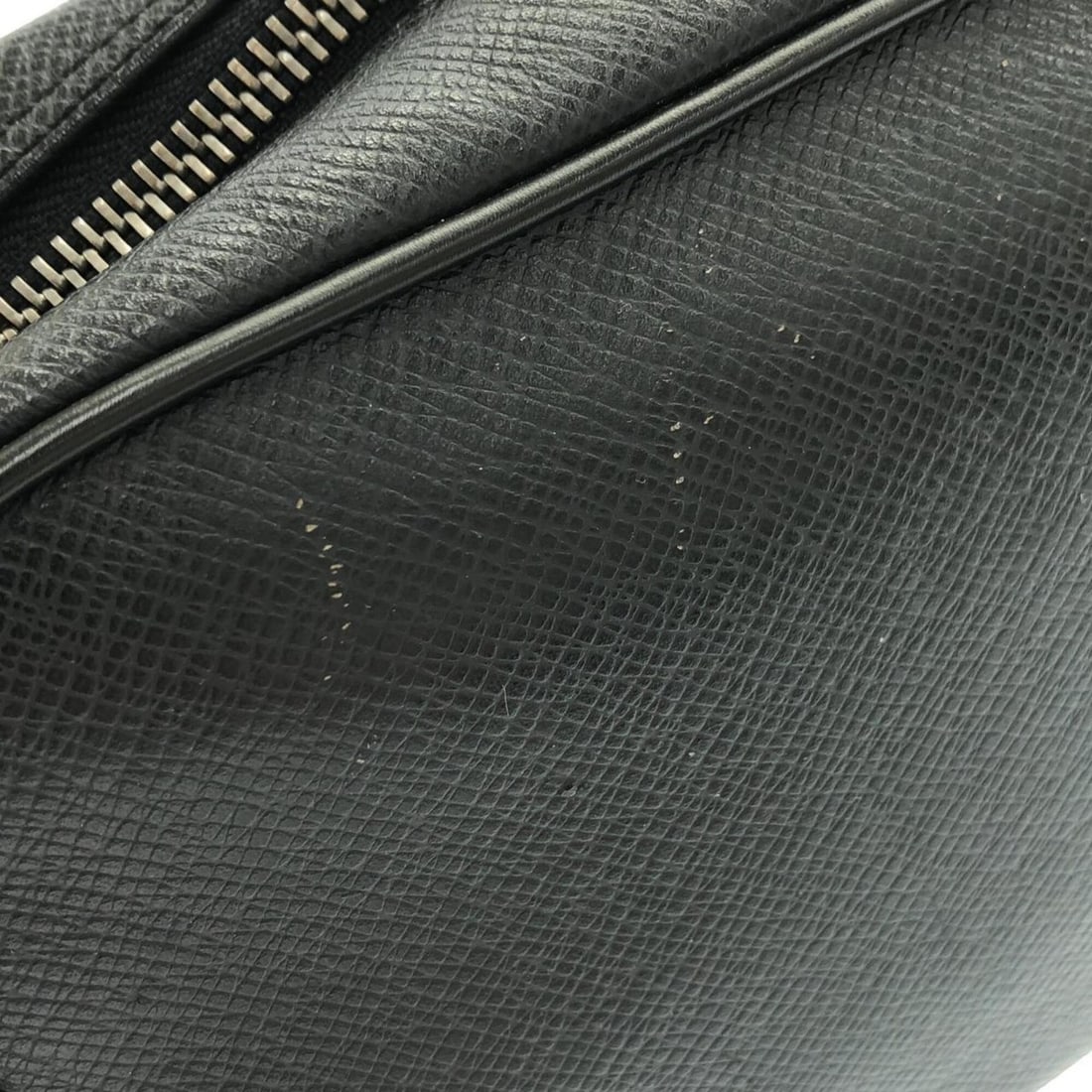 Louis Vuitton Taiga Kalga M30812 Second Bag - 5