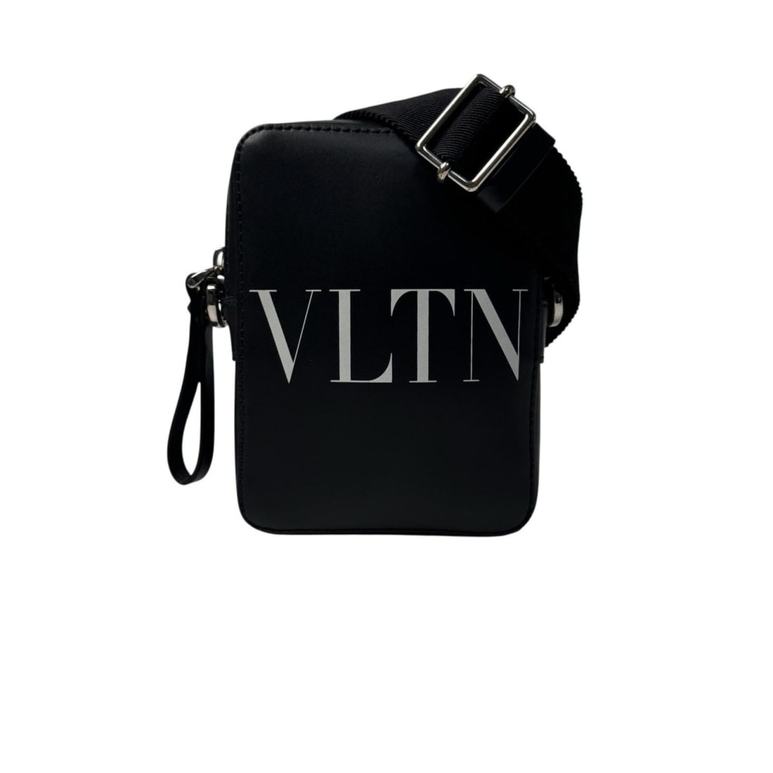 Valentino Garavani Mini Shoulder Bag, Crossbody Bag for Men: --- Catalog ---Category: SizeSize (HxWxD): 16cm x 12cm x 4cm / 6.29'' x 4.72'' x 1.57''Category: DesignType: Shoulder bagColor: BlackGender: MenMaterial: Leather Category: GeneralBrand: Valentino--- I