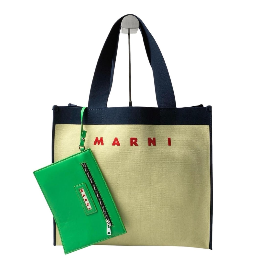 MARNI Women's Jacquard Tote Bag SHMQ0045A0: --- Catalog ---Category: SizeSize (HxWxD): 32cm x 35cm x 13.5cm / 12.59'' x 13.77'' x 5.31''Category: DesignType: Tote bagColor: Multi-colorGender: WomenMaterial: Polyester Category: GeneralBrand: Mar