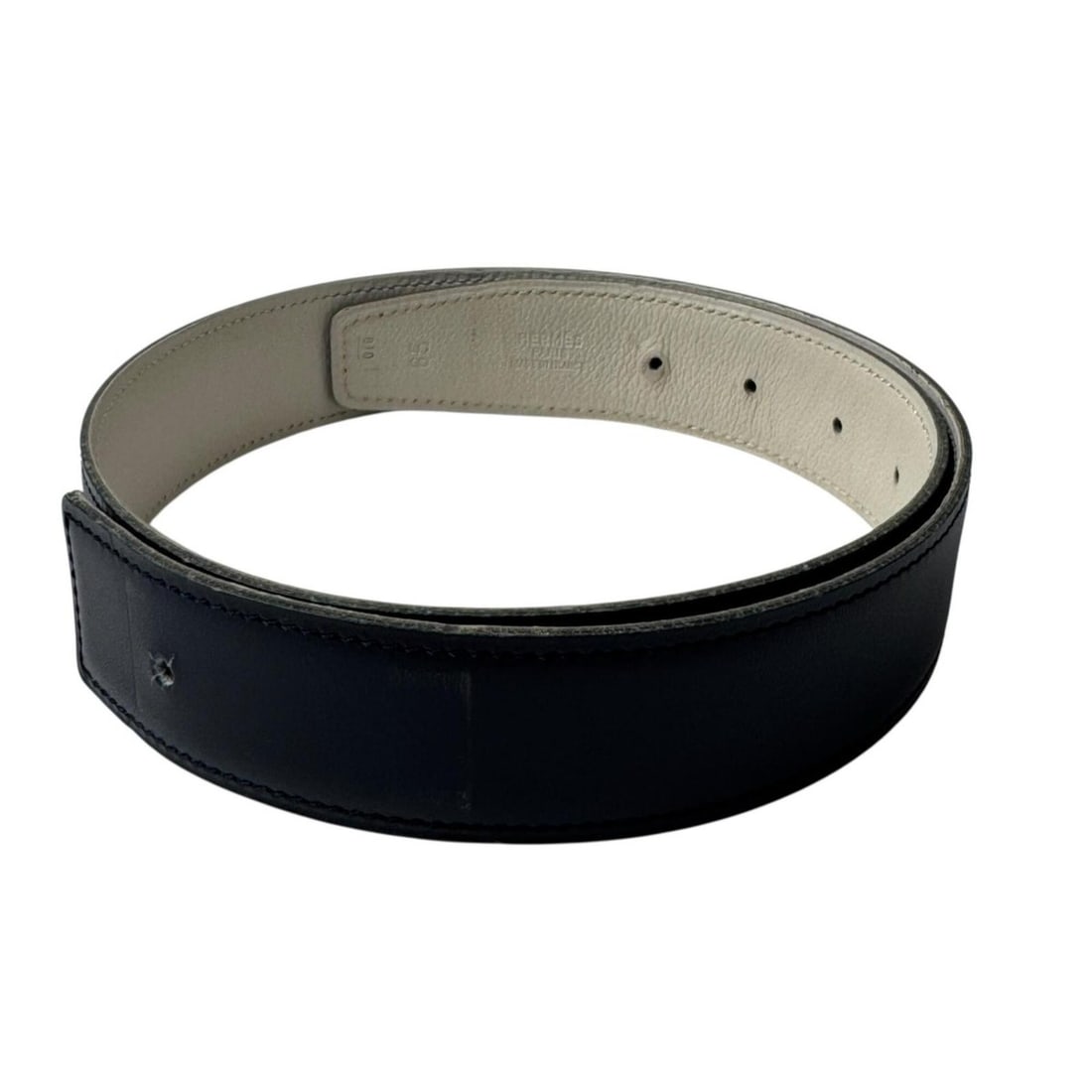 Hermes HERMES Belt #65 G Stamp Black White Replacement for Women: --- Catalog ---Category: SizeLength: 62cm - 69cm / 24.4'' - 27.16''Category: DesignType: Standard beltColor: Black, WhiteGender: WomenMaterial (Strap): Leather Category: GeneralBrand: Hermes--- Item L