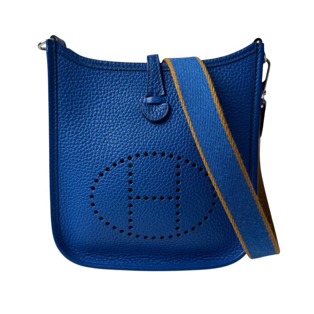 Hermes Evelyne Amazon TPM Bleu Zellige C stamp Shoulder bag Crossbody for women: --- Catalog ---Category: SizeSize (HxWxD): 17cm x 16cm x 5cm / 6.69'' x 6.29'' x 1.96''Category: DesignType: Shoulder bagColor: BlueGender: WomenMaterial: Taurillon clemence leather Category: GeneralB