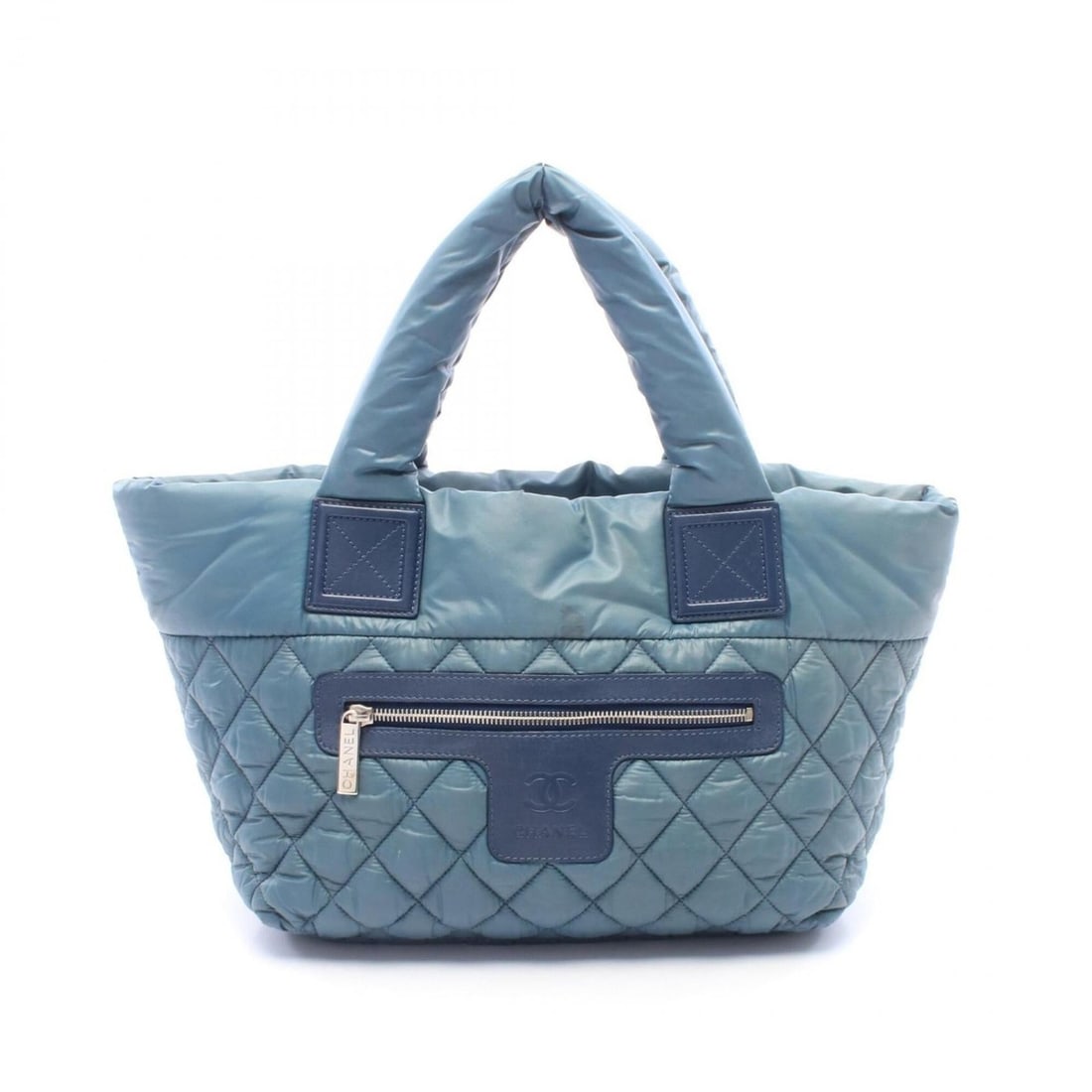 Chanel Coco Cocoon Small Tote Bag Handbag, Nylon and Leather, Women's, Green/Navy, A48610: --- Catalog ---Category: SizeSize (HxWxD): 23cm x 28cm x 15cm / 9.05'' x 11.02'' x 5.9''Category: DesignType: Handbag, Tote bagColor: Green, NavyGender: WomenMaterial: Nylon , Leather Hardware Color: 