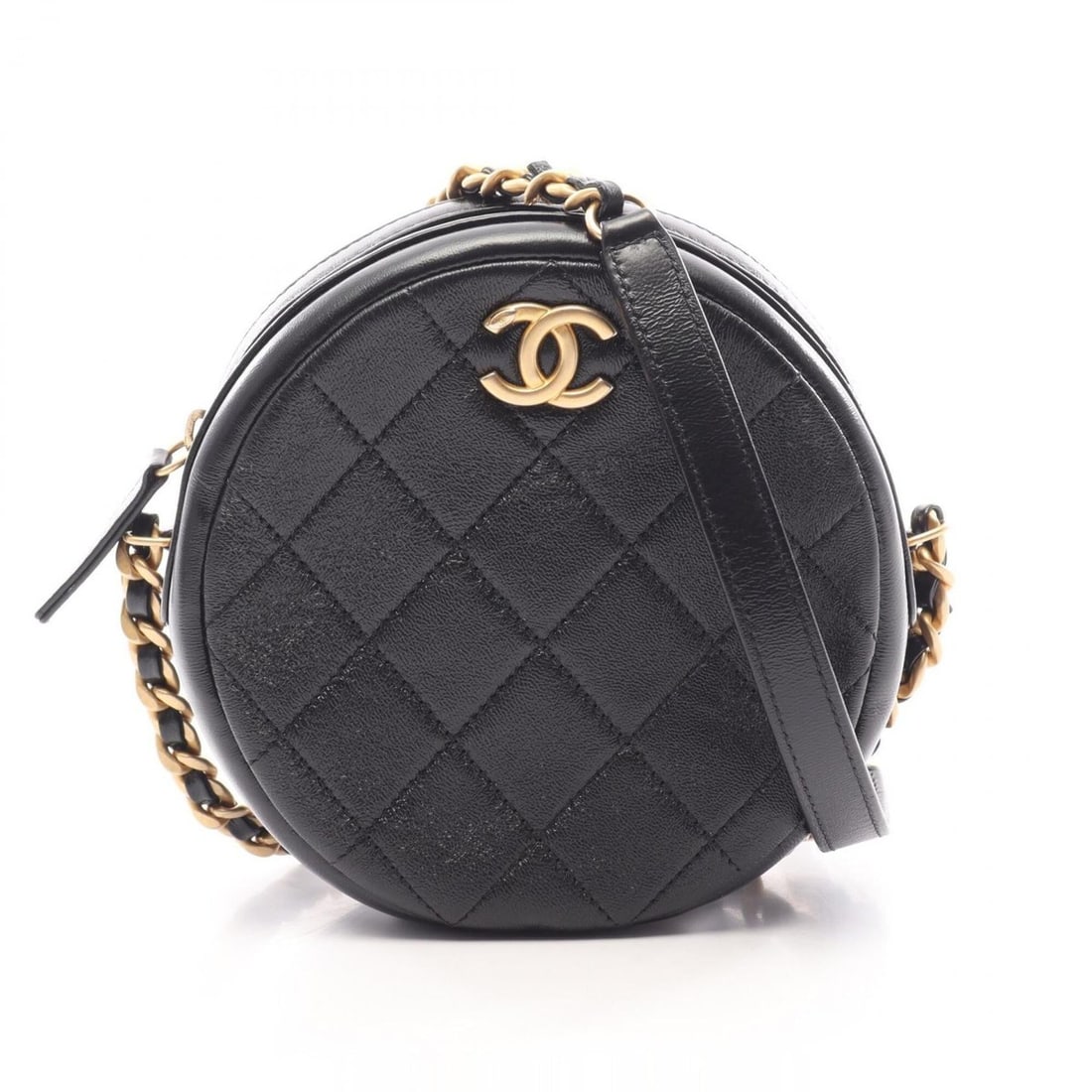 Chanel Matelassé Round Mini Shoulder Bag Handbag Leather Women's Black: --- Catalog ---Category: SizeSize (HxWxD): 15.5cm x 15.5cm x 6cm / 6.1'' x 6.1'' x 2.36''Category: DesignType: Handbag, Shoulder bagColor: BlackGender: WomenMaterial: Leather Hardware Color: GoldCateg