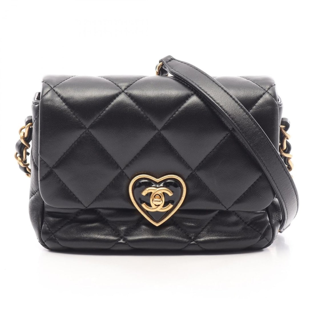 Chanel Matelassé Heart Lock Shoulder Bag/Handbag, Lambskin Leather, Women's, Black (AS3979): --- Catalog ---Category: SizeSize (HxWxD): 13cm x 18cm x 5cm / 5.11'' x 7.08'' x 1.96''Category: DesignType: Handbag, Shoulder bagColor: BlackGender: WomenMaterial: Leather Hardware Color: GoldLeather