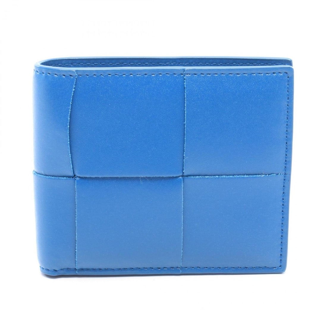Bottega Veneta Cassette Wallet, Leather, Men's/Women's, Blue, 743004: --- Catalog ---Category: SizeSize (HxWxD): 8.5cm x 10.5cm x 2cm / 3.34'' x 4.13'' x 0.78''Category: DesignType: Wallet (bi-fold)Color: BlueGender: Men,WomenMaterial: Leather Category: GeneralMPN: 7430