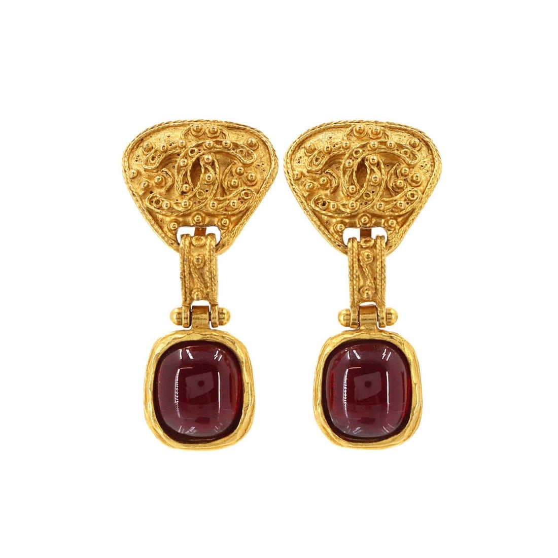 Chanel Gripoix Dangle Earrings, Gold, Bordeaux, 94A, Colored Stone Earrings: --- Catalog ---Category: SizeSize (HxWxD): 55.00mm x 27.00mm / 2.17'' x 1.06''Category: DesignType: Clip earringsColor: Bordeaux, GoldGender: WomenCategory: GeneralBrand: Chanel--- Item List ---Sectio