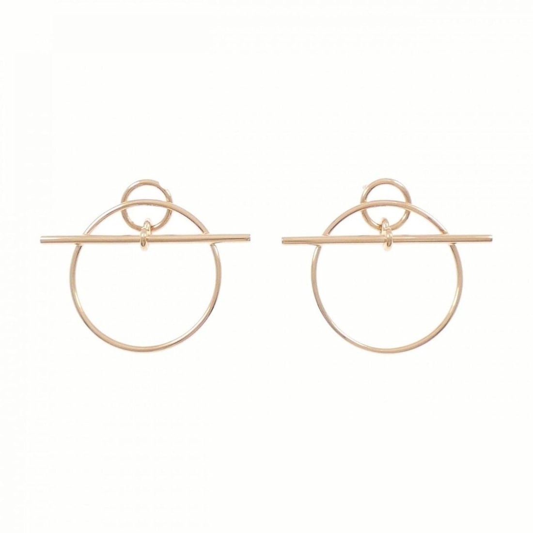 Hermes Echappet Earrings: --- Catalog ---Category: SizeSize (HxWxD): 30.60mm x 36.40mm / 1.20'' x 1.43''Category: DesignType: Ring earringsColor: Pink goldGender: WomenMaterial: Pink gold (18K)Category: GeneralMPN:
