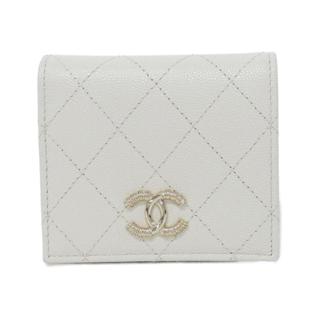 Chanel AP2511 Wallet: --- Catalog ---Category: SizeSize (HxWxD): 9cm x 10cm x 3cm / 3.54'' x 3.93'' x 1.18''Category: DesignType: Wallet (bi-fold)Color: WhiteGender: WomenMaterial: Grained Calfskin Category: GeneralBrand: 