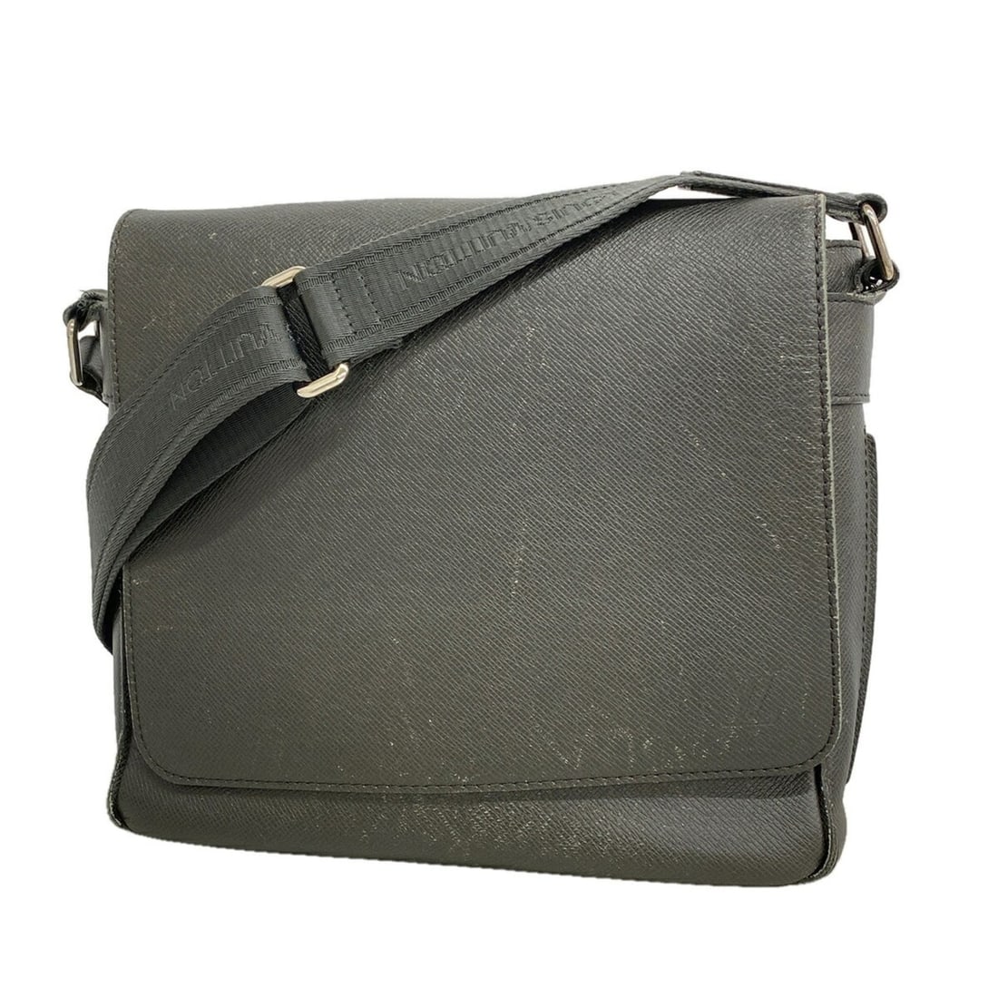 Louis Vuitton Taiga Roman PM Shoulder Bag M32852 Ardoise Men's P3484840: --- Catalog ---Category: SizeSize (HxWxD): 26cm x 27cm x 7.5cm / 10.23'' x 10.62'' x 2.95''Category: DesignType: Shoulder bagColor: ArdoiseGender: MenCategory: GeneralMPN: M32852Brand: Louis Vuitton--